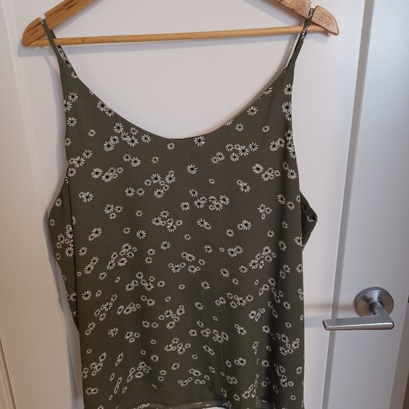V-Neck sleeveless blouse, R Essentials - Picture 1 of 2